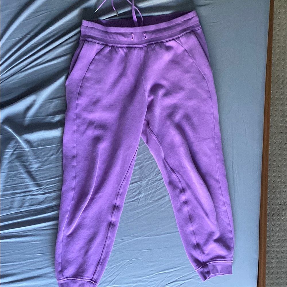 ⭐️2 for 50⭐️Lululemon joggers size 8 purple